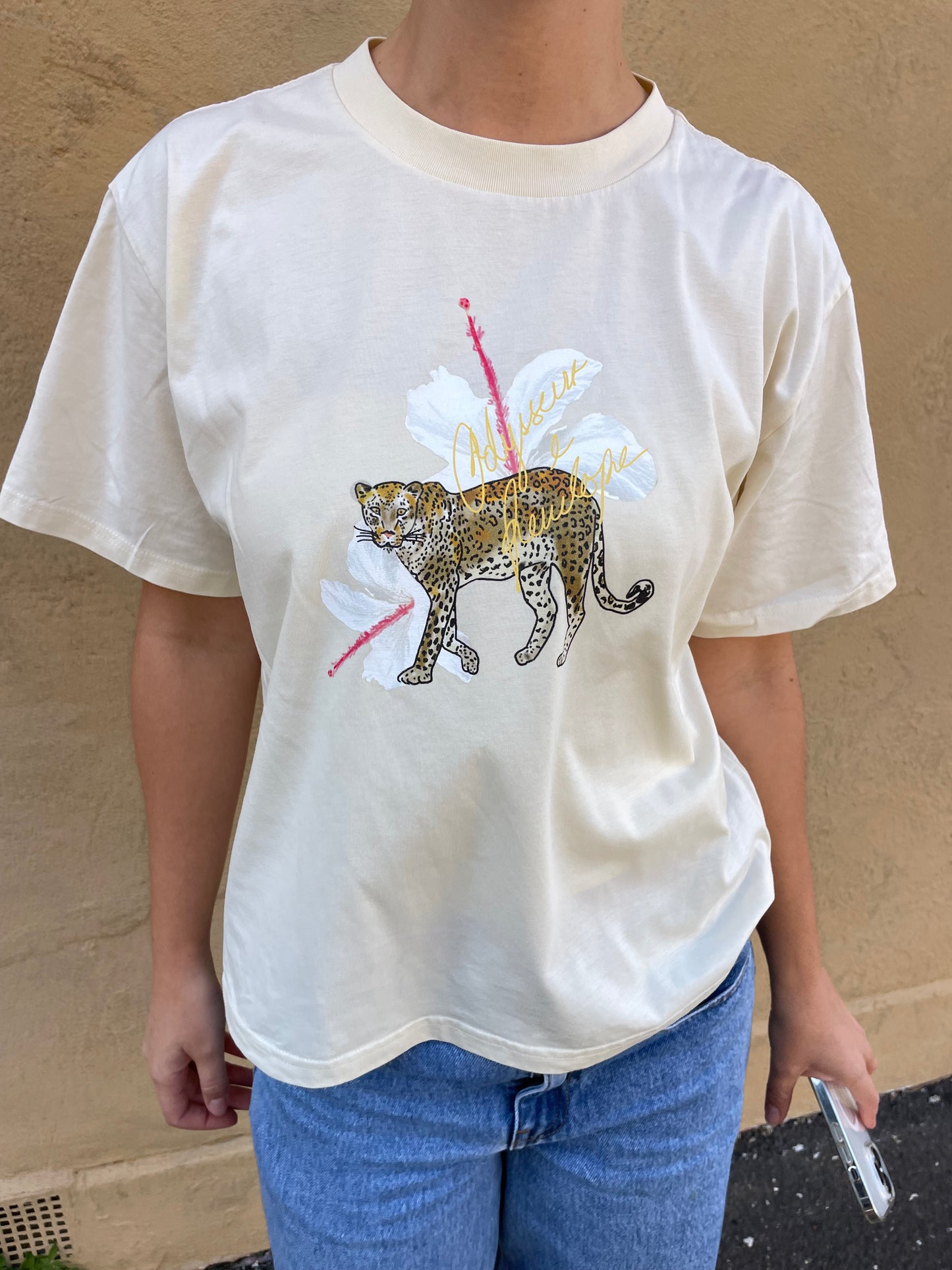 Leopard Hibiscus - butter T-shirt